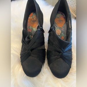 Black Satin Crisscross Designed Heels